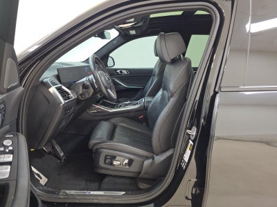2025 BMW X7 M60i