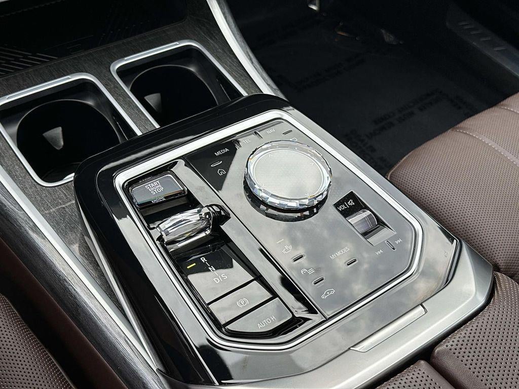 2023 BMW 7 Series 760i xDrive