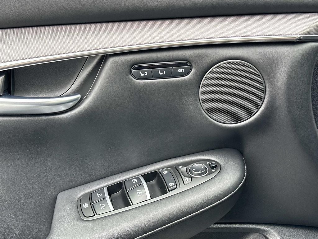 2023 INFINITI QX50 LUXE