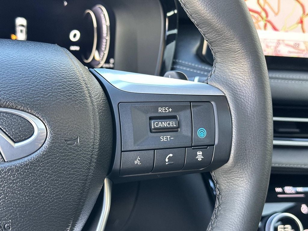 2023 INFINITI QX60 LUXE