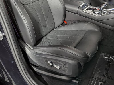2025 BMW XM Base