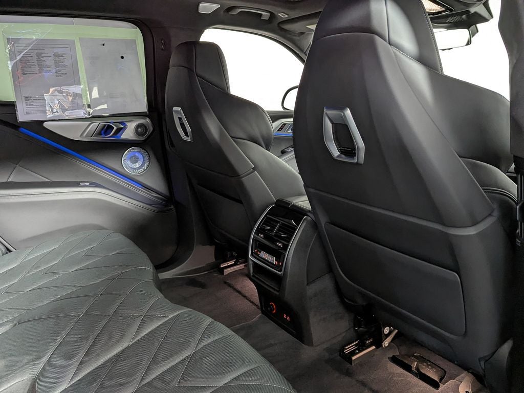 2025 BMW XM Base
