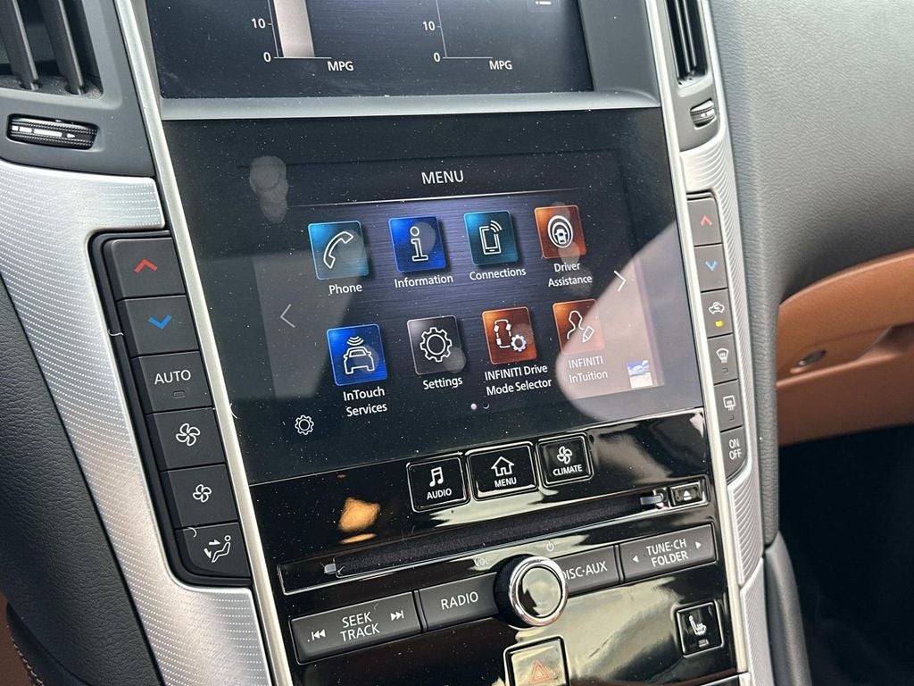 2024 INFINITI Q50 LUXE