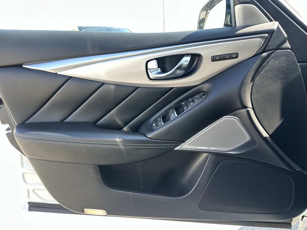 2023 INFINITI Q50 LUXE