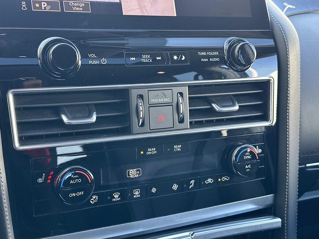 2024 INFINITI QX80 LUXE