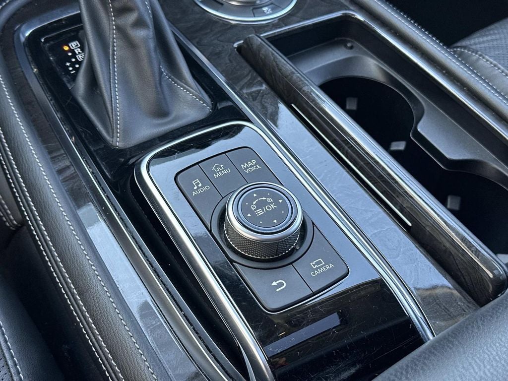 2024 INFINITI QX80 LUXE