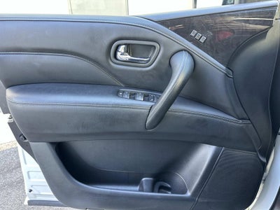 2024 INFINITI QX80 LUXE