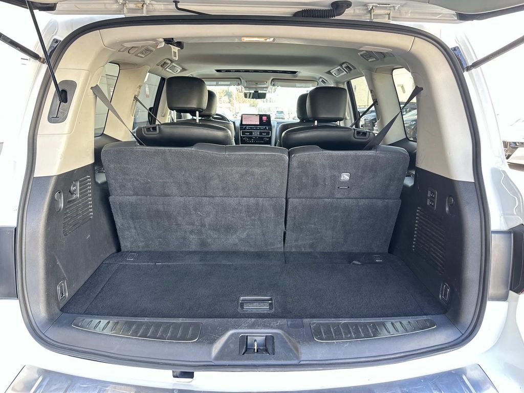 2024 INFINITI QX80 LUXE