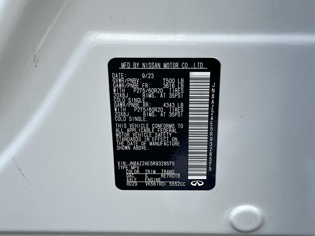 2024 INFINITI QX80 LUXE