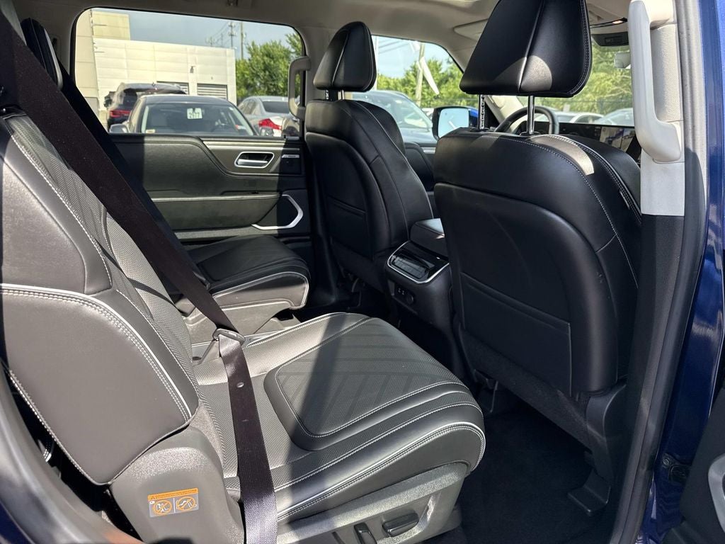 2025 INFINITI QX80 LUXE
