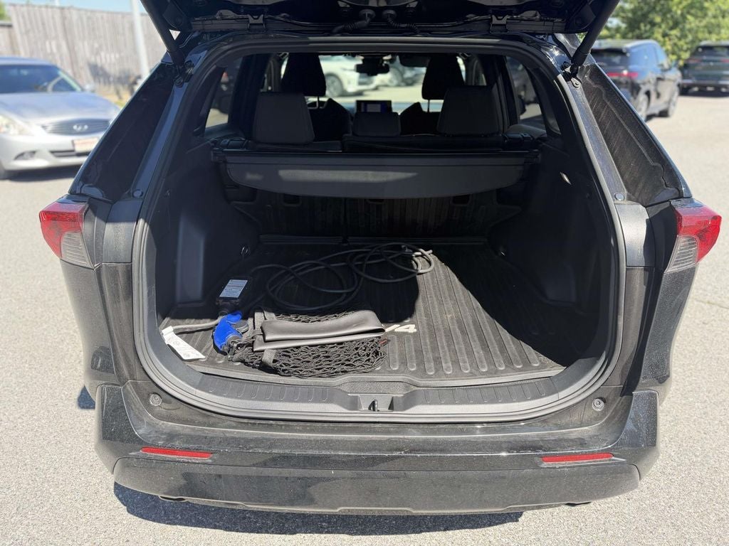 2024 Toyota RAV4 Prime SE