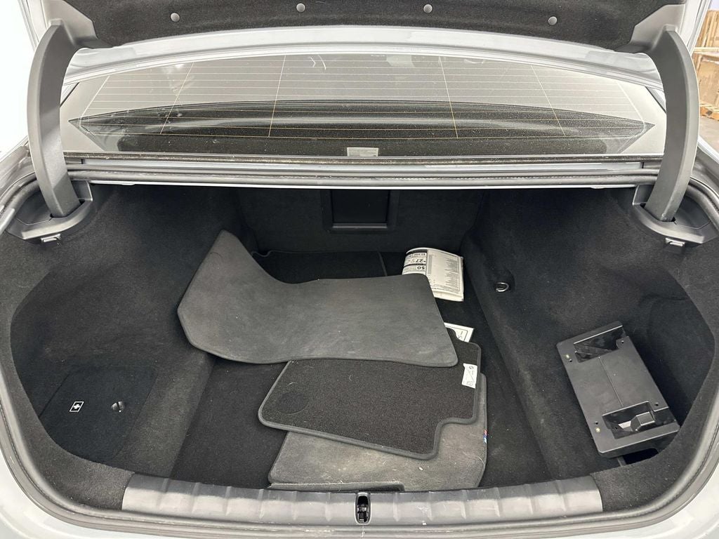 2023 BMW 7 Series 740i