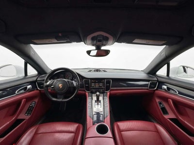 2015 Porsche Panamera 4