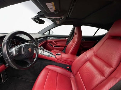 2015 Porsche Panamera 4