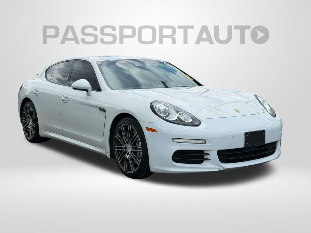 2015 Porsche Panamera 4
