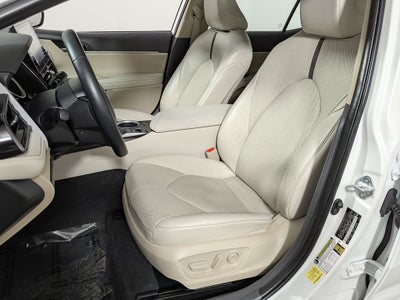 2023 Toyota Camry Hybrid XLE