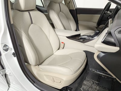 2023 Toyota Camry Hybrid XLE