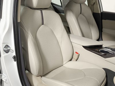 2023 Toyota Camry Hybrid XLE
