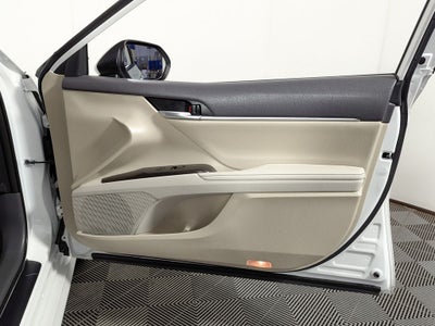 2023 Toyota Camry Hybrid XLE
