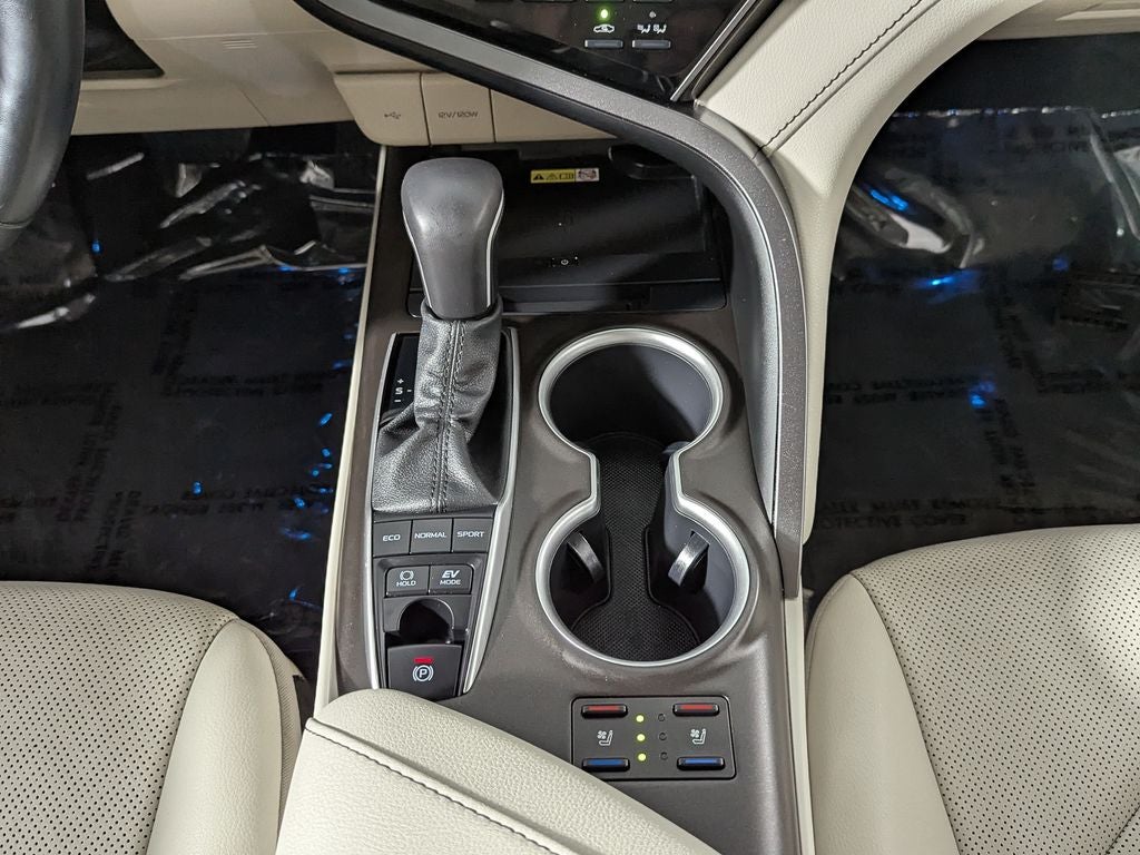 2023 Toyota Camry Hybrid XLE