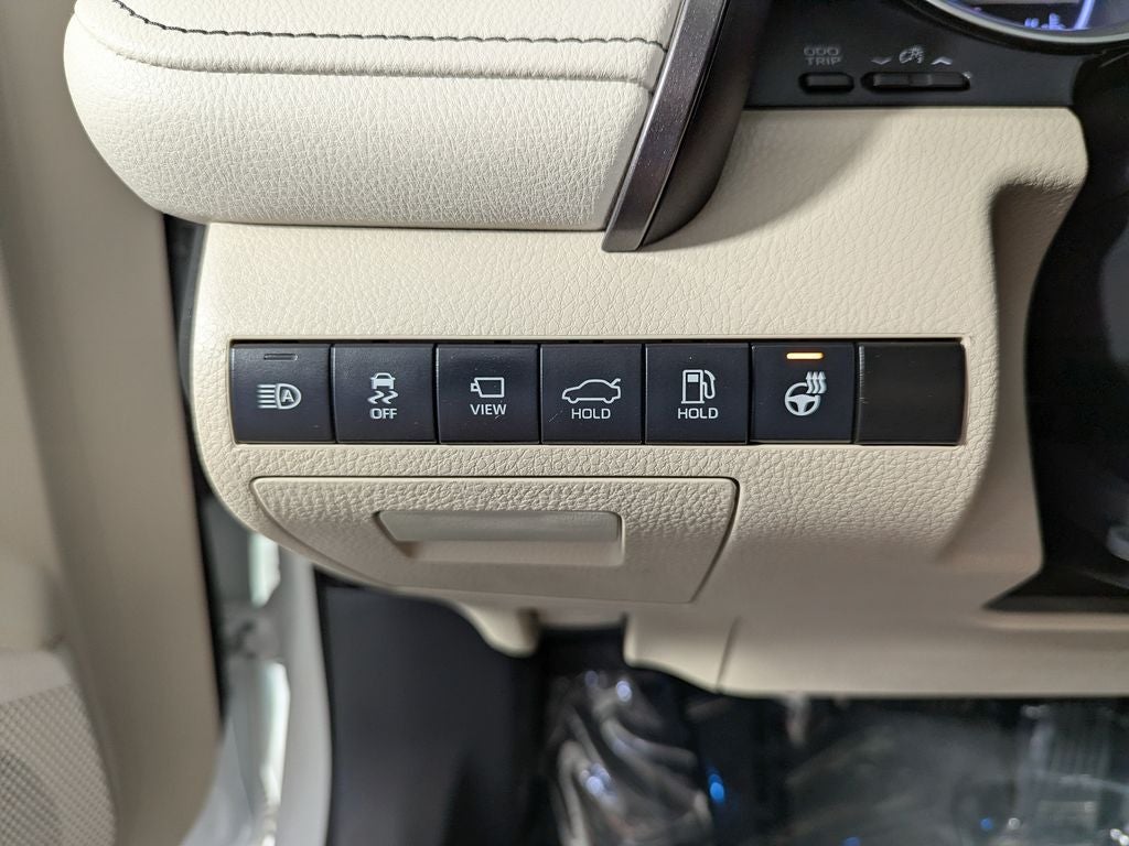 2023 Toyota Camry Hybrid XLE