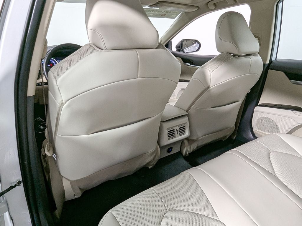 2023 Toyota Camry Hybrid XLE