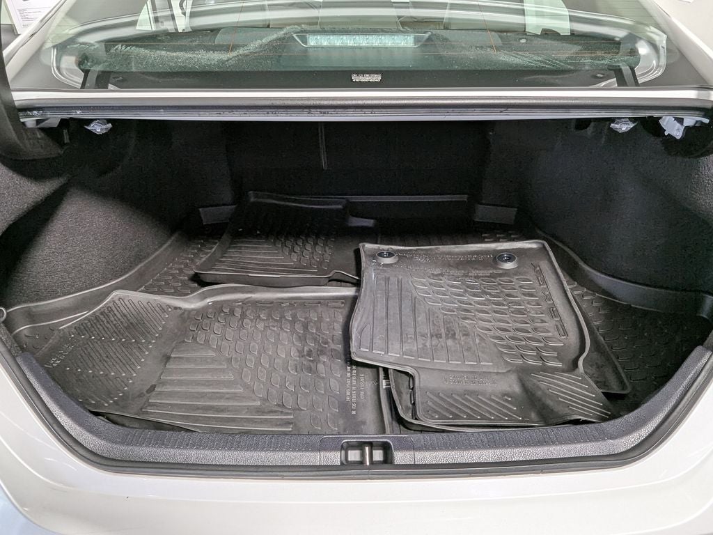 2023 Toyota Camry Hybrid XLE