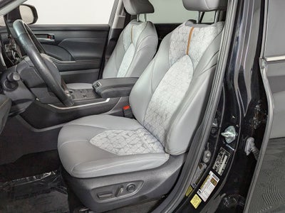 2023 Toyota Highlander Hybrid Bronze Edition