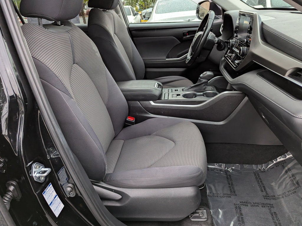 2021 Toyota Highlander LE