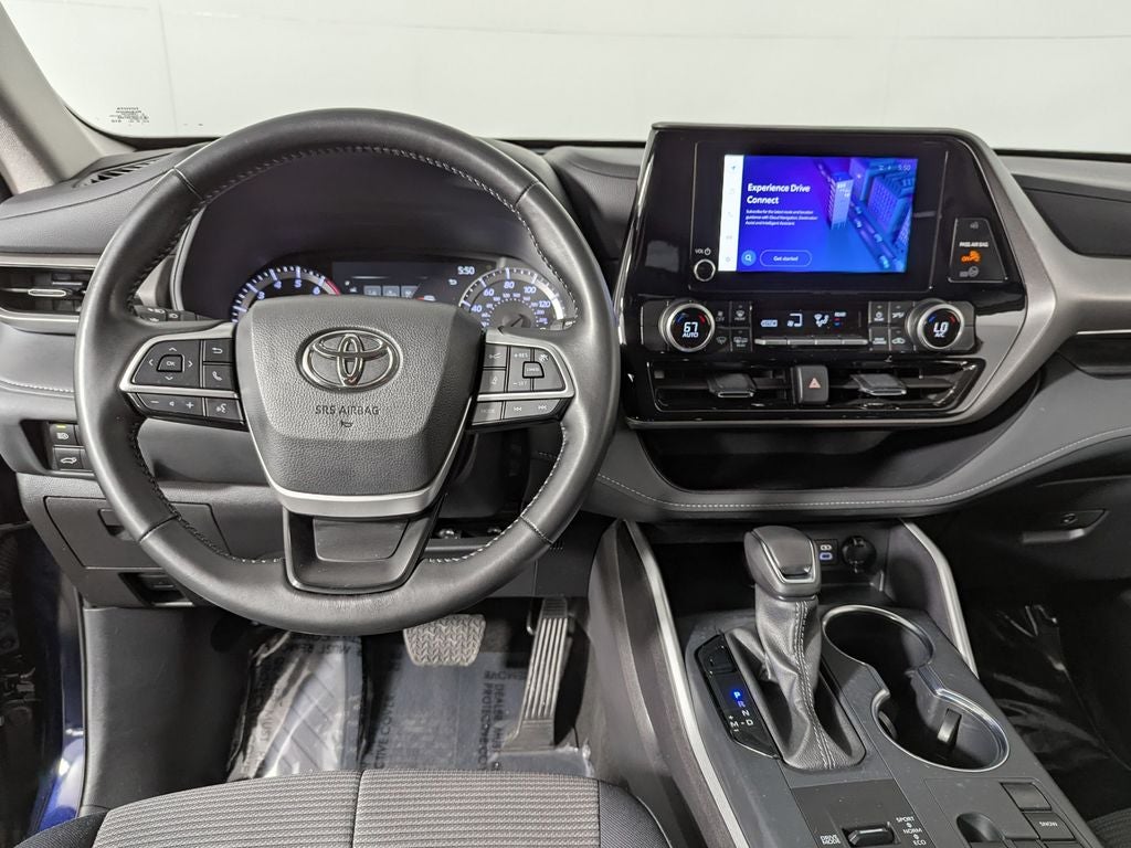2025 Toyota Highlander LE