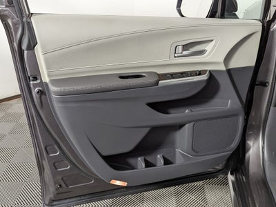 2024 Toyota Sienna XLE 8 Passenger