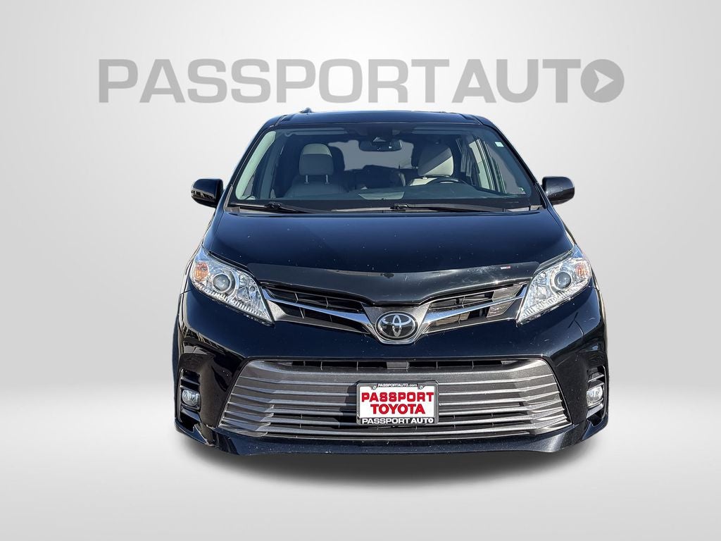 2019 Toyota Sienna XLE 8 Passenger