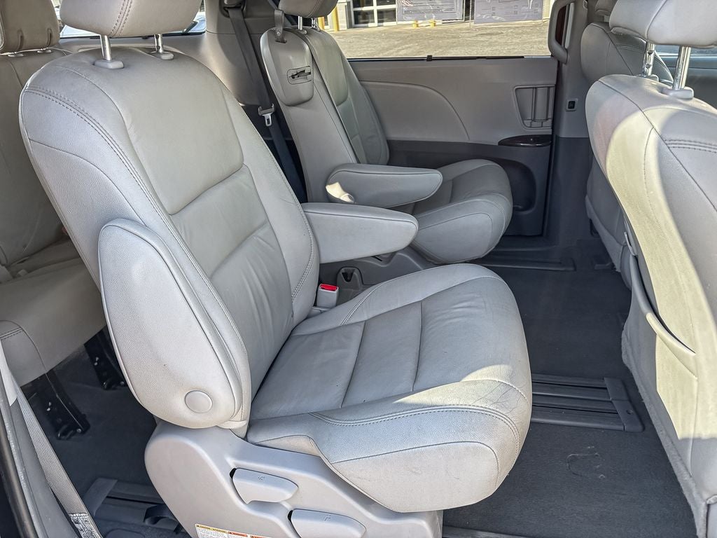 2019 Toyota Sienna XLE 8 Passenger