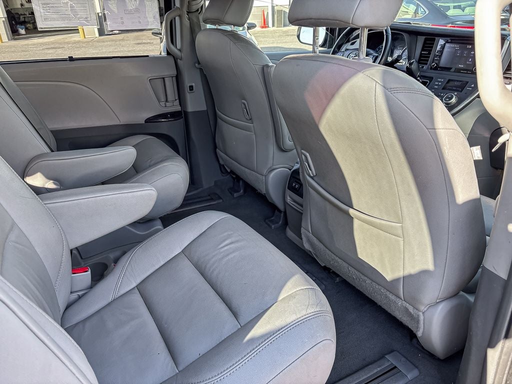 2019 Toyota Sienna XLE 8 Passenger