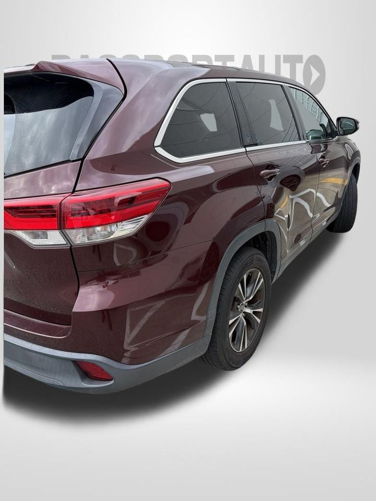 2019 Toyota Highlander LE