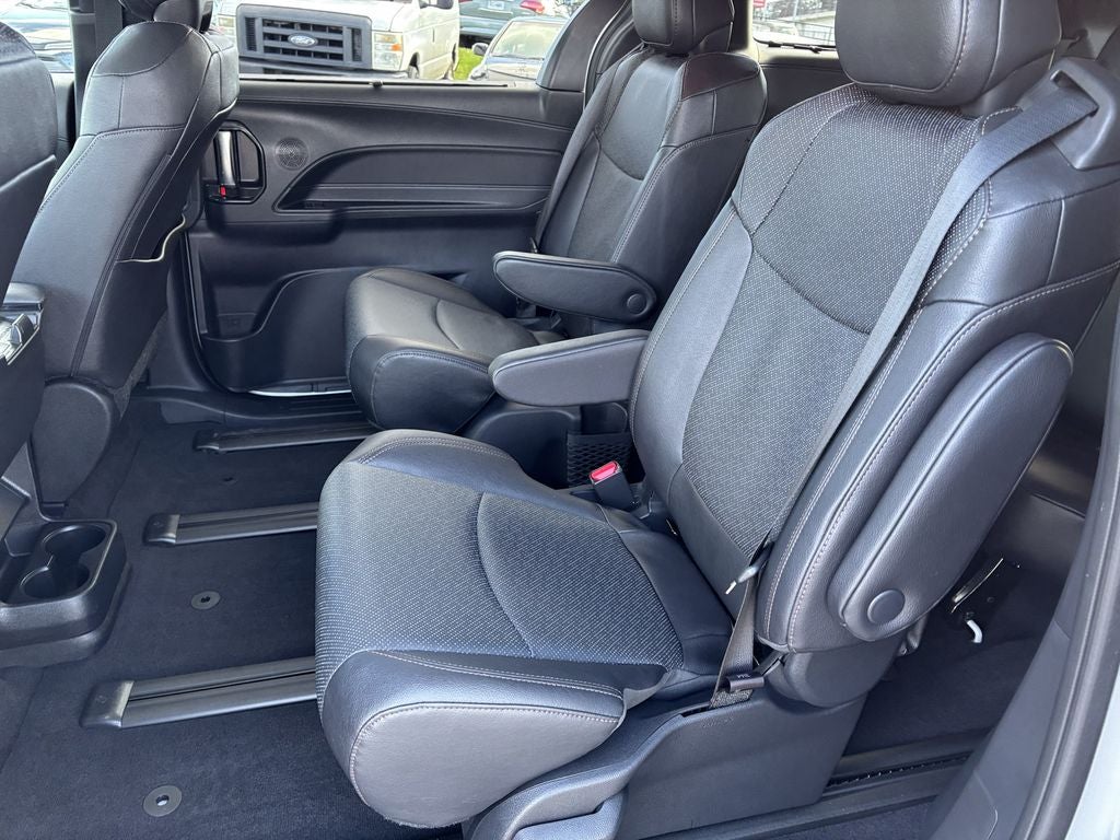 2025 Toyota Sienna Limited 7 Passenger