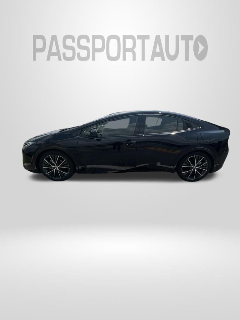 2025 Toyota Prius XLE