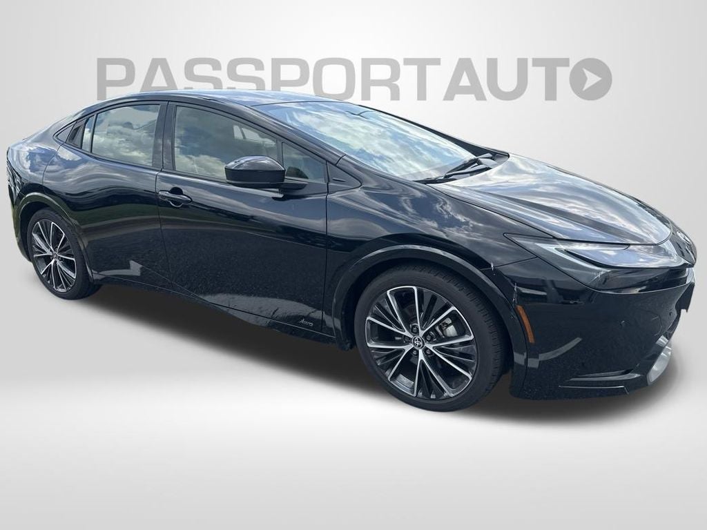 2025 Toyota Prius XLE