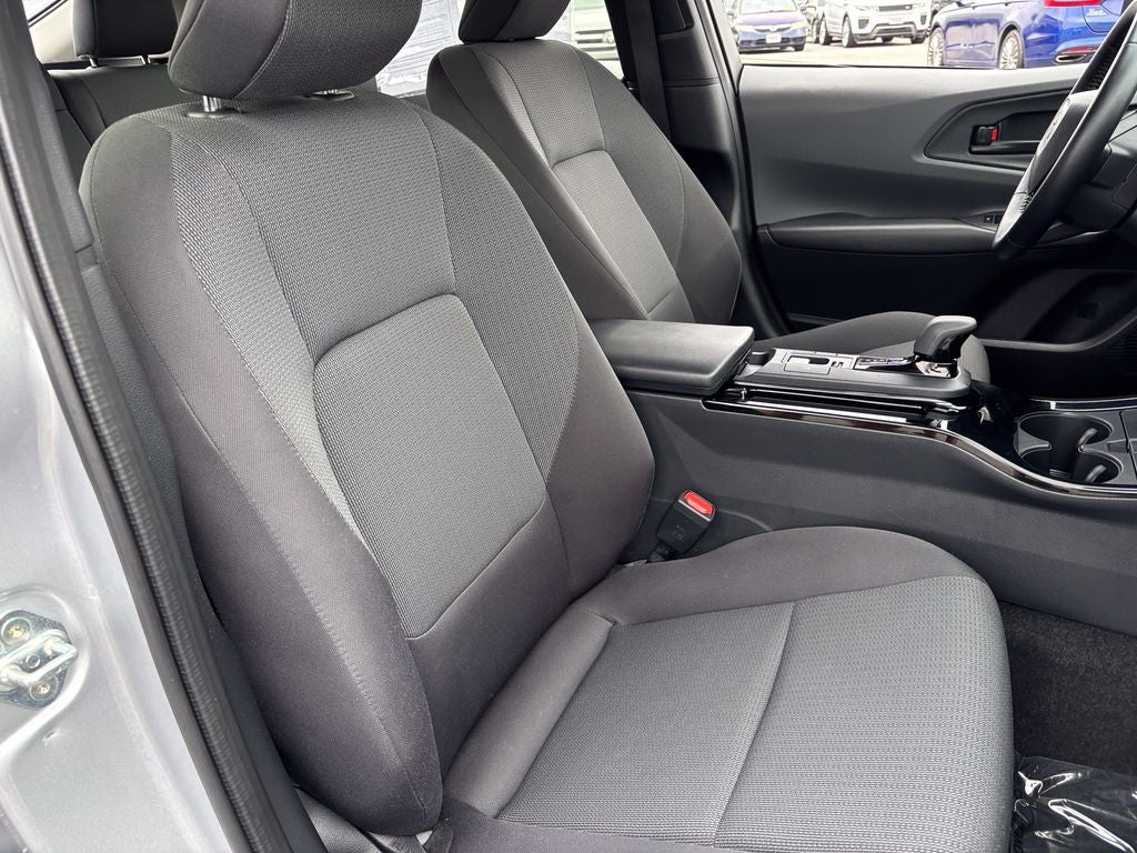 2025 Toyota Prius LE