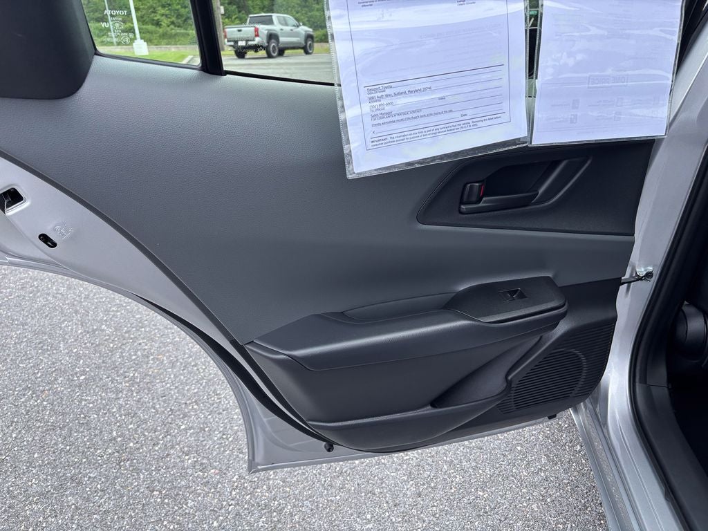 2025 Toyota Prius LE